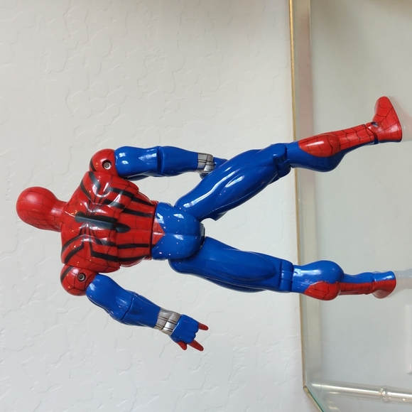 Spiderman Action Figure - Picture 4 of 8